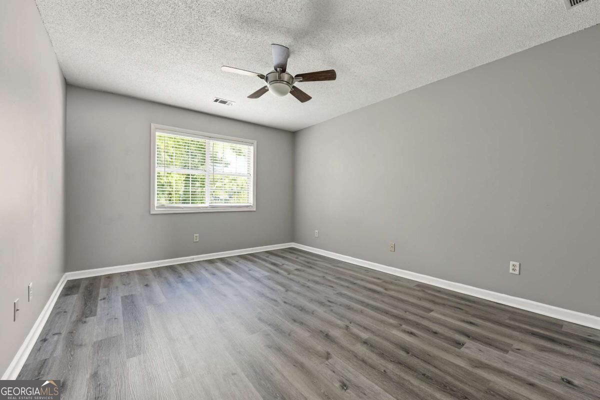 873 Edgewater Circle Property Photo 26