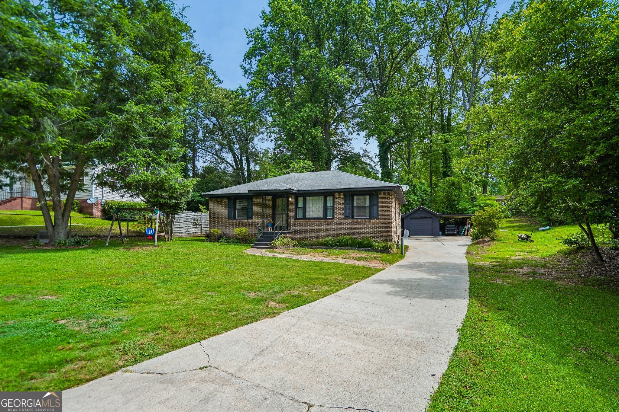 751 Springer Drive Property Photo 3