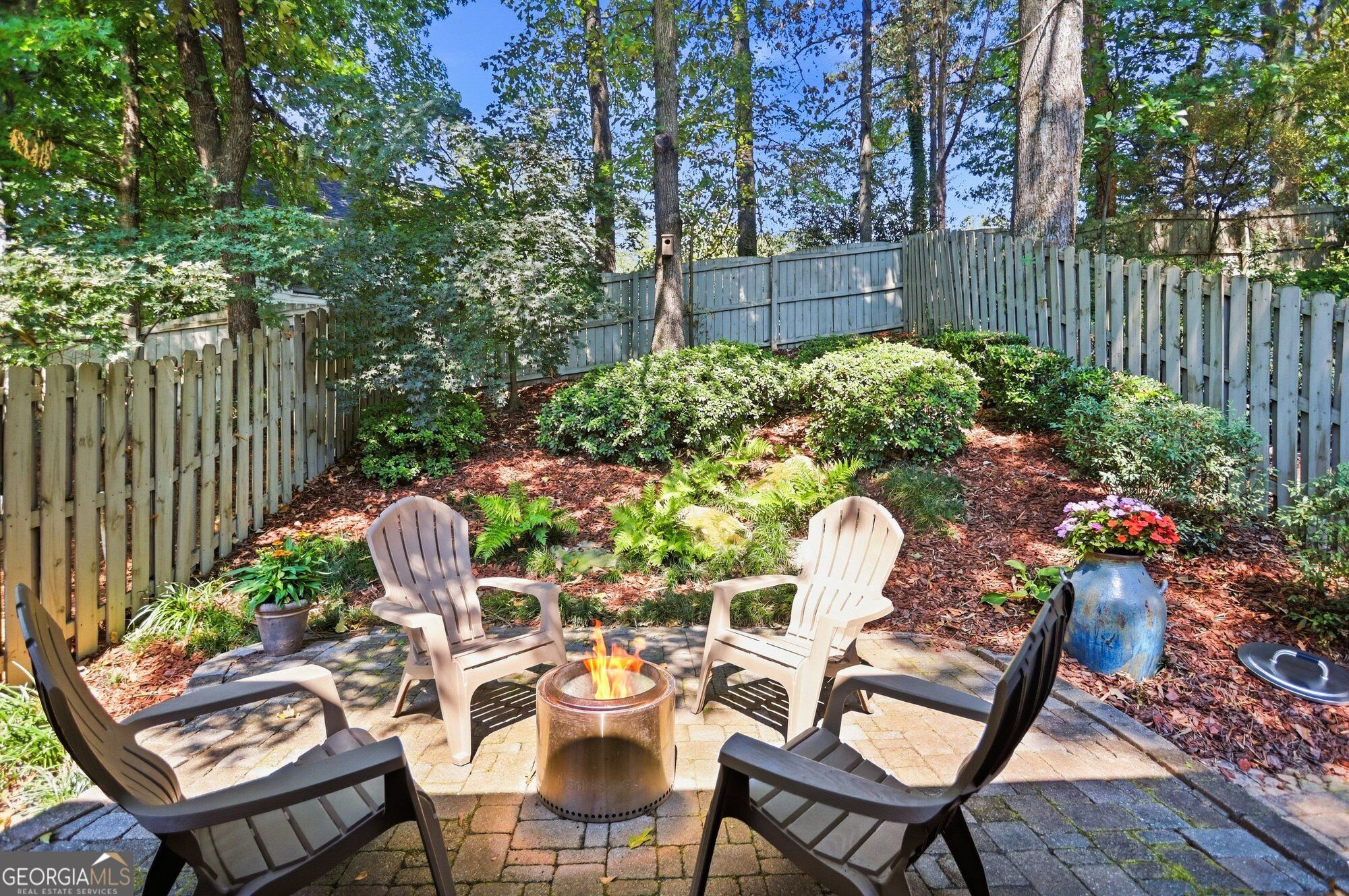 1085 Davis Circle Nw # R Property Photo 1