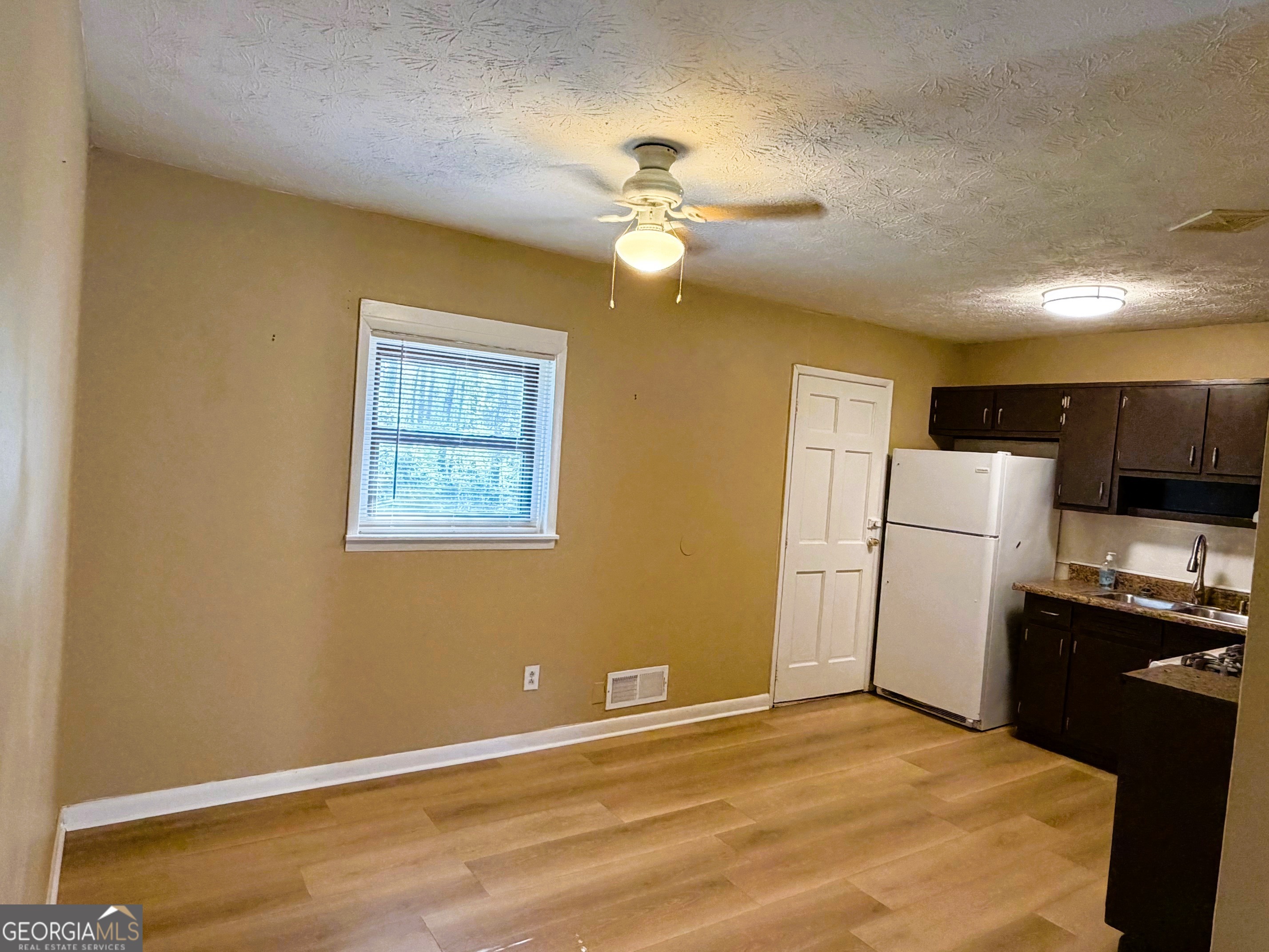 1345 Labelle Street Property Photo 22