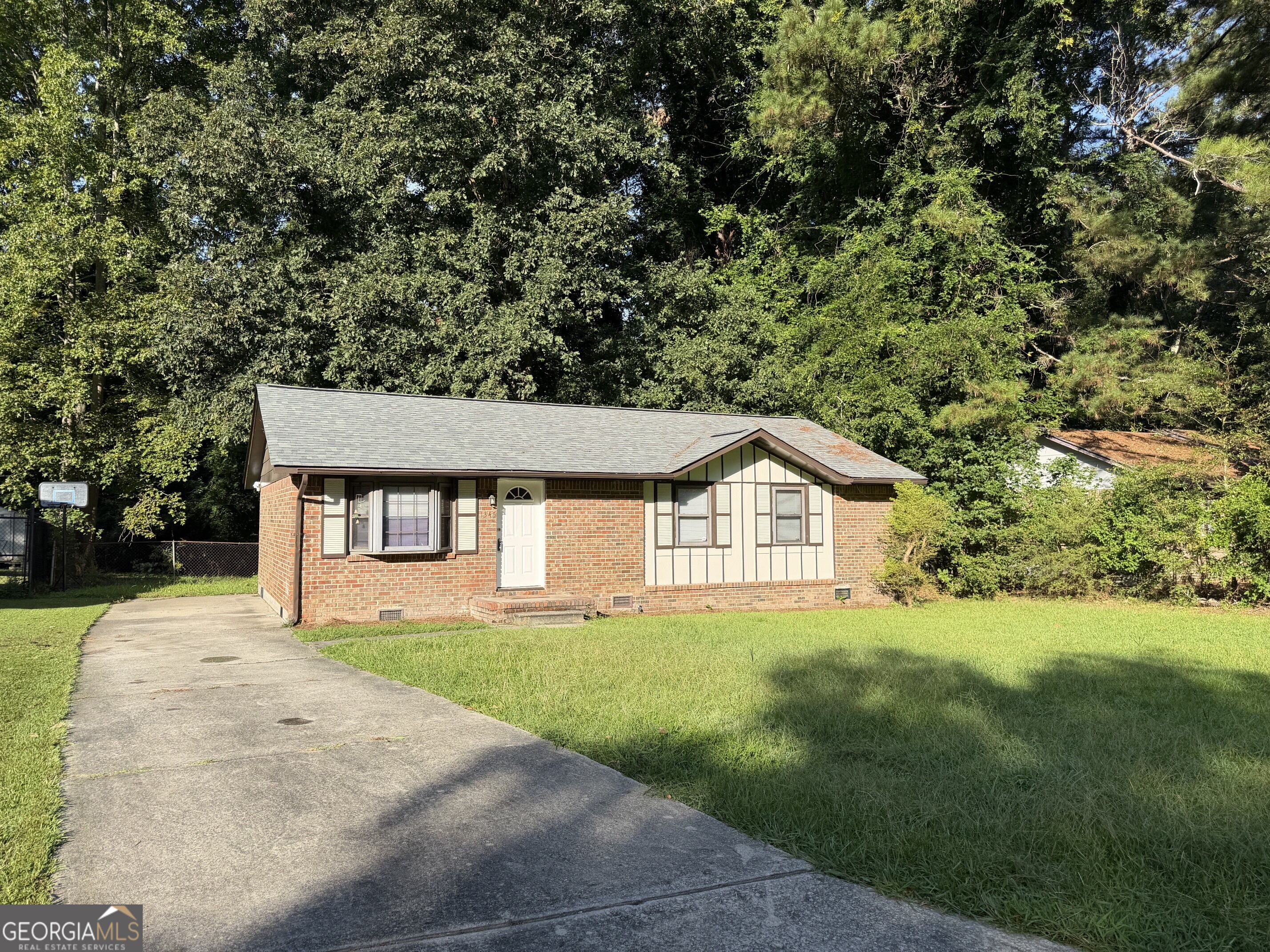 1345 Labelle Street Property Photo 32