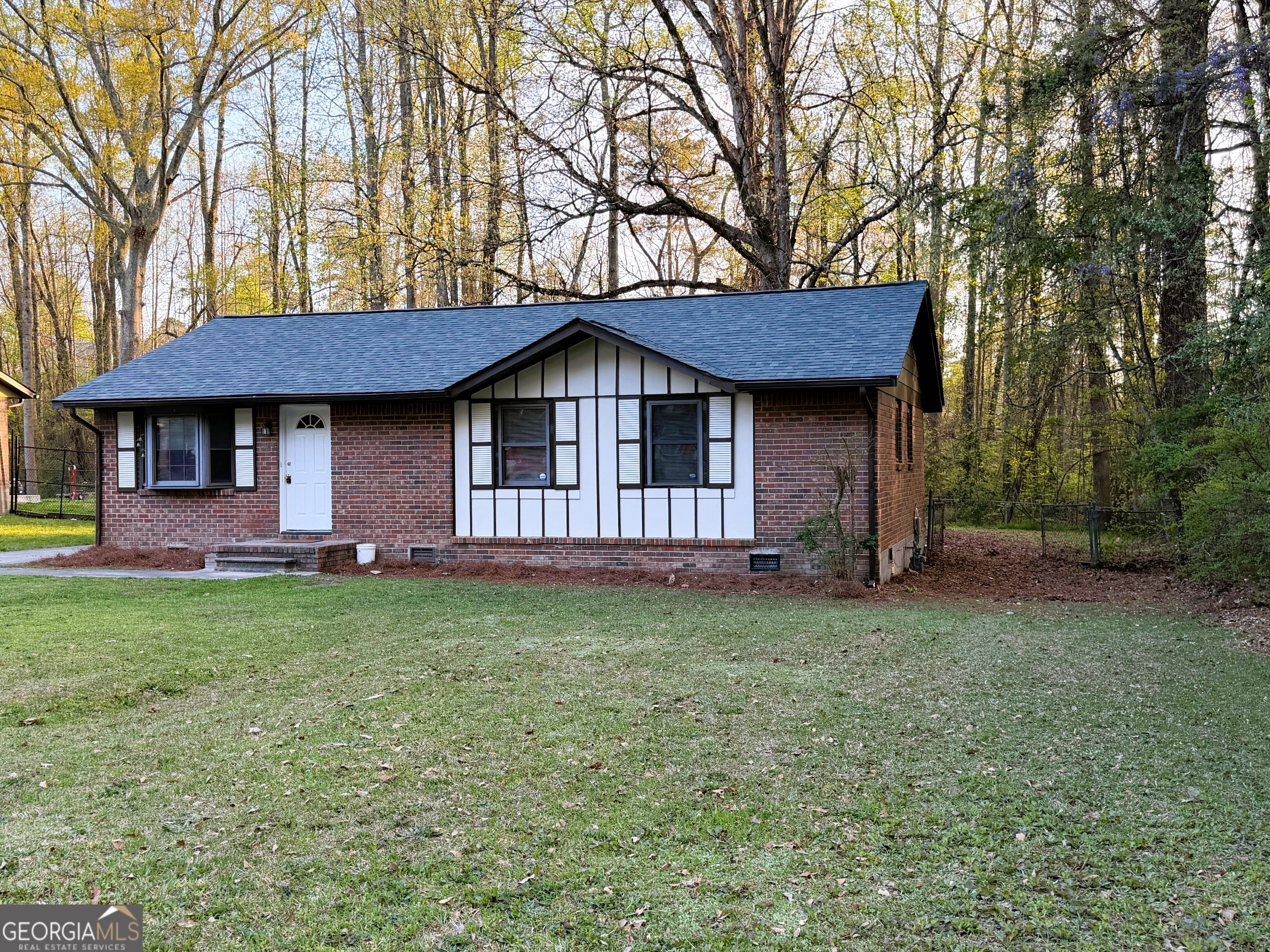 1345 Labelle Street Property Photo 34