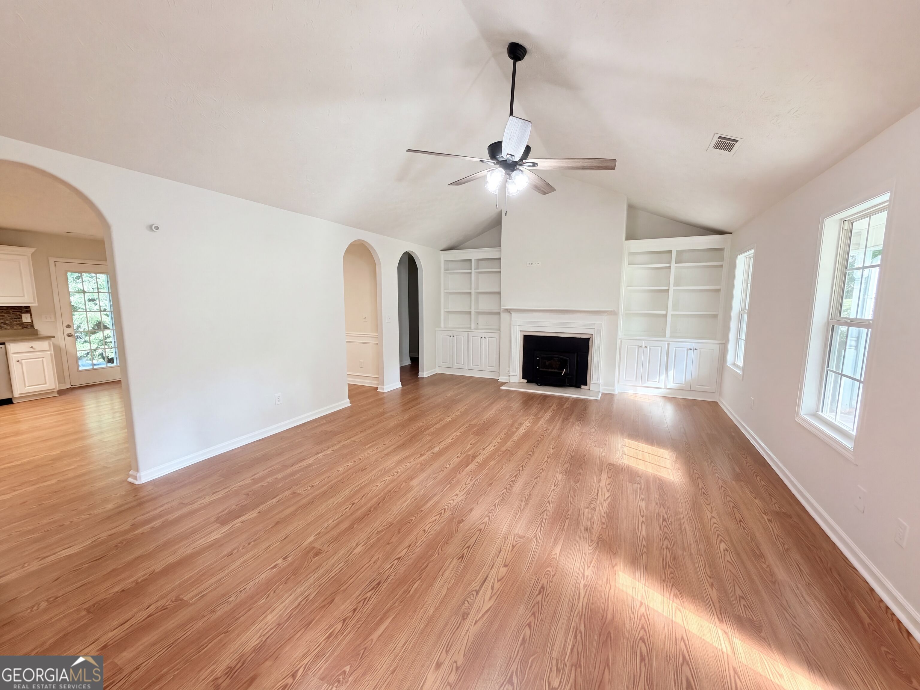 112 Platte Street Property Photo 3