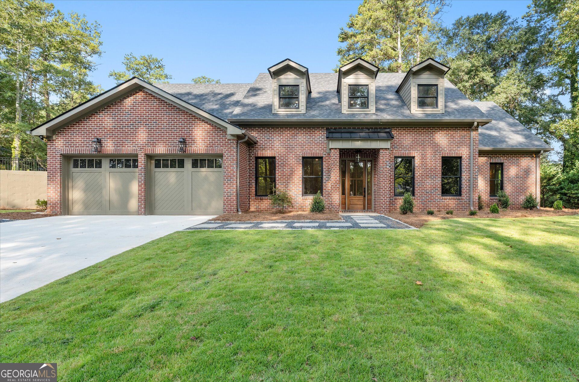 111 Sunset Boulevard Property Photo 1