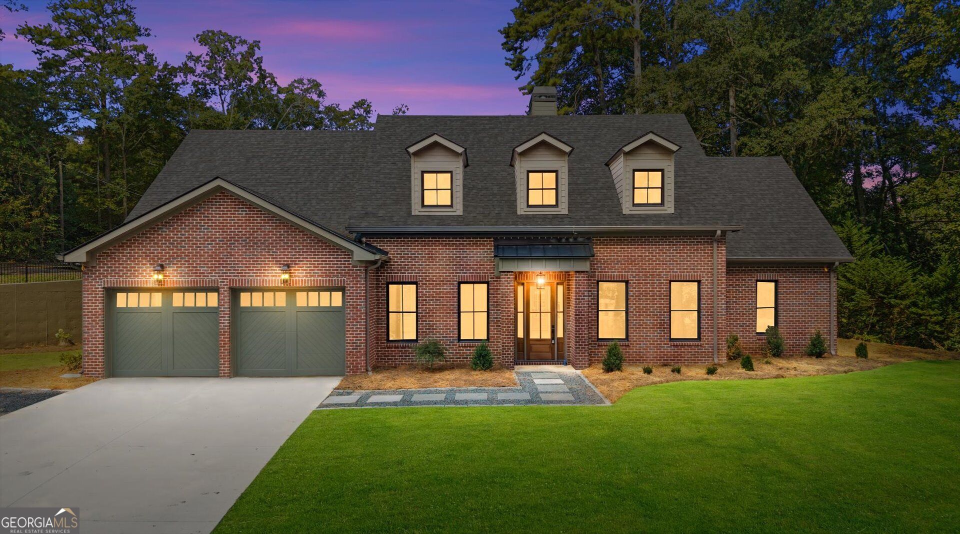 111 Sunset Boulevard Property Photo 3