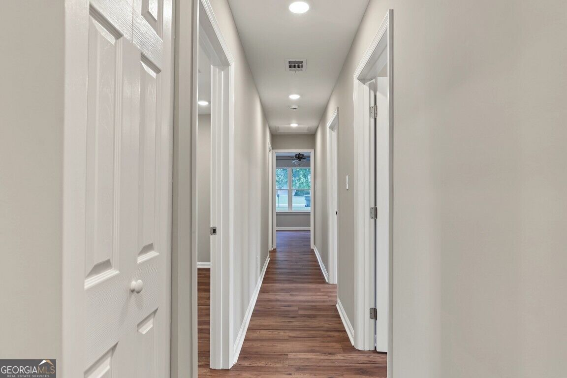 605 Lee Boulevard Property Photo 21