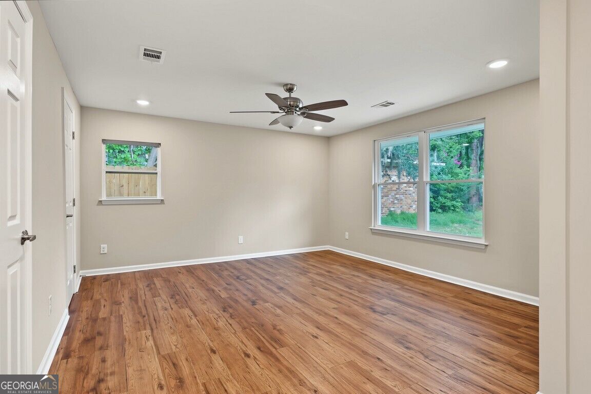 605 Lee Boulevard Property Photo 37