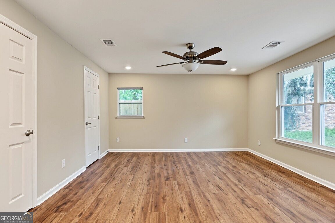 605 Lee Boulevard Property Photo 38