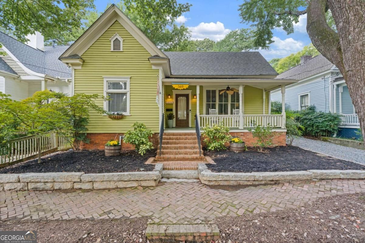 369 Loomis Avenue Se Property Photo 1