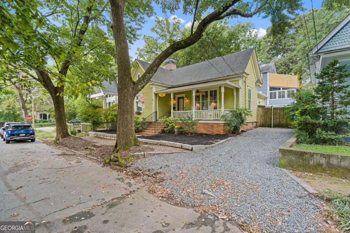 369 Loomis Avenue Se Property Photo 2