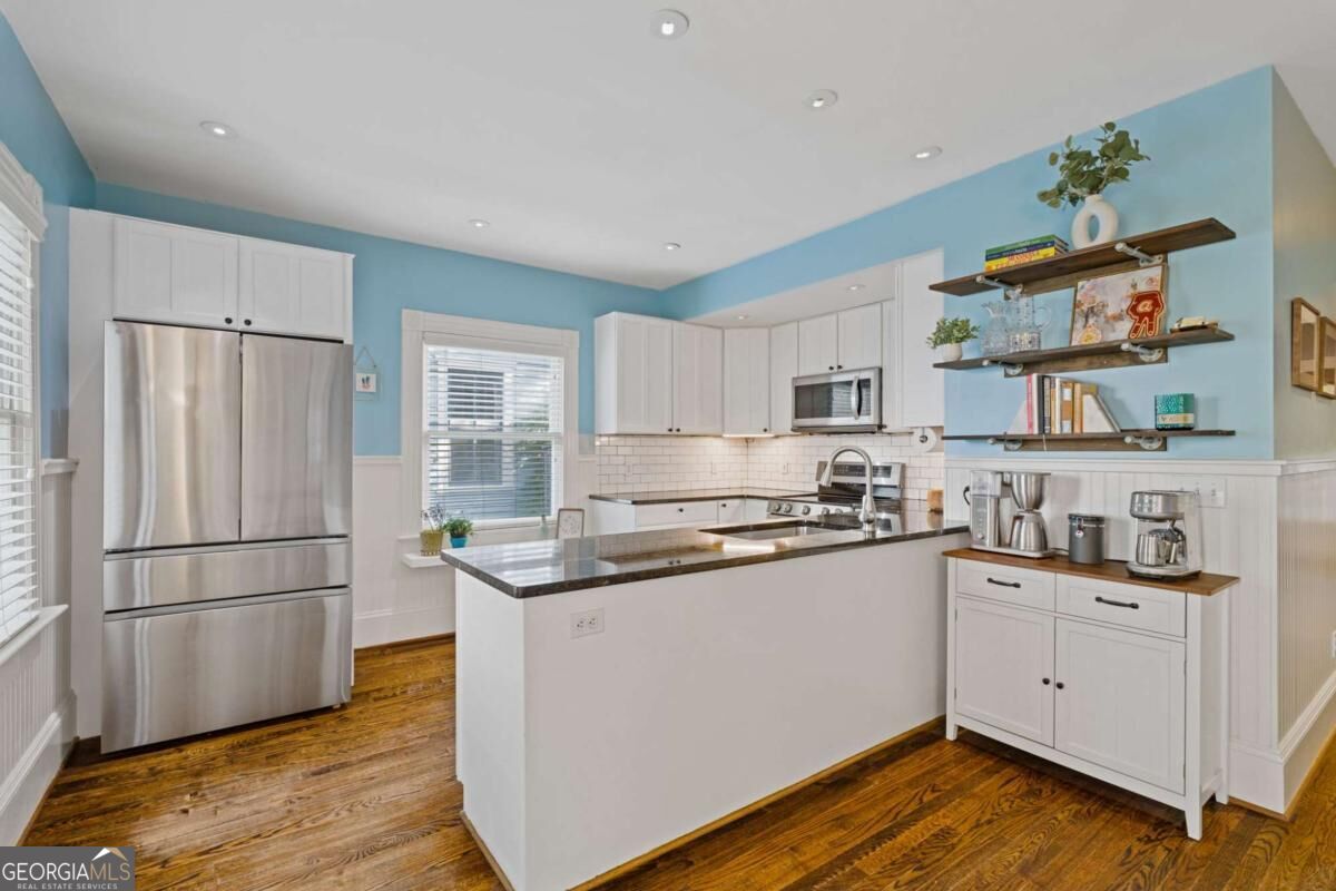 369 Loomis Avenue Se Property Photo 11