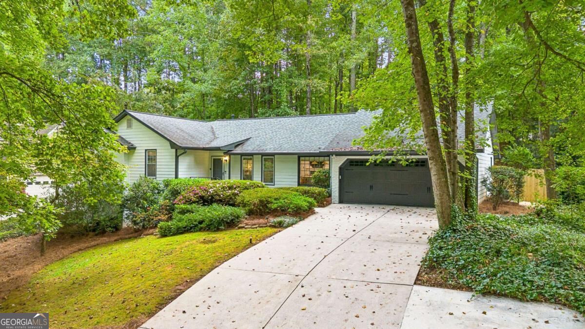 2658 Chimney Springs Drive Property Photo 1