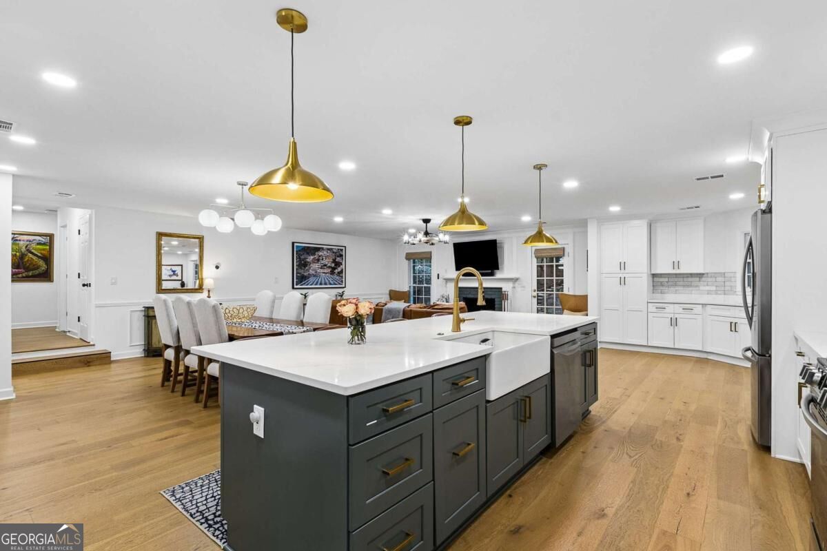 2658 Chimney Springs Drive Property Photo 14