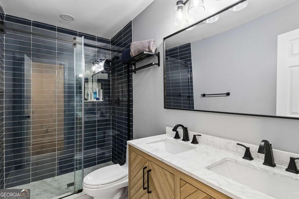 2658 Chimney Springs Drive Property Photo 28