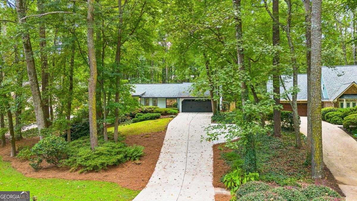 2658 Chimney Springs Drive Property Photo 44