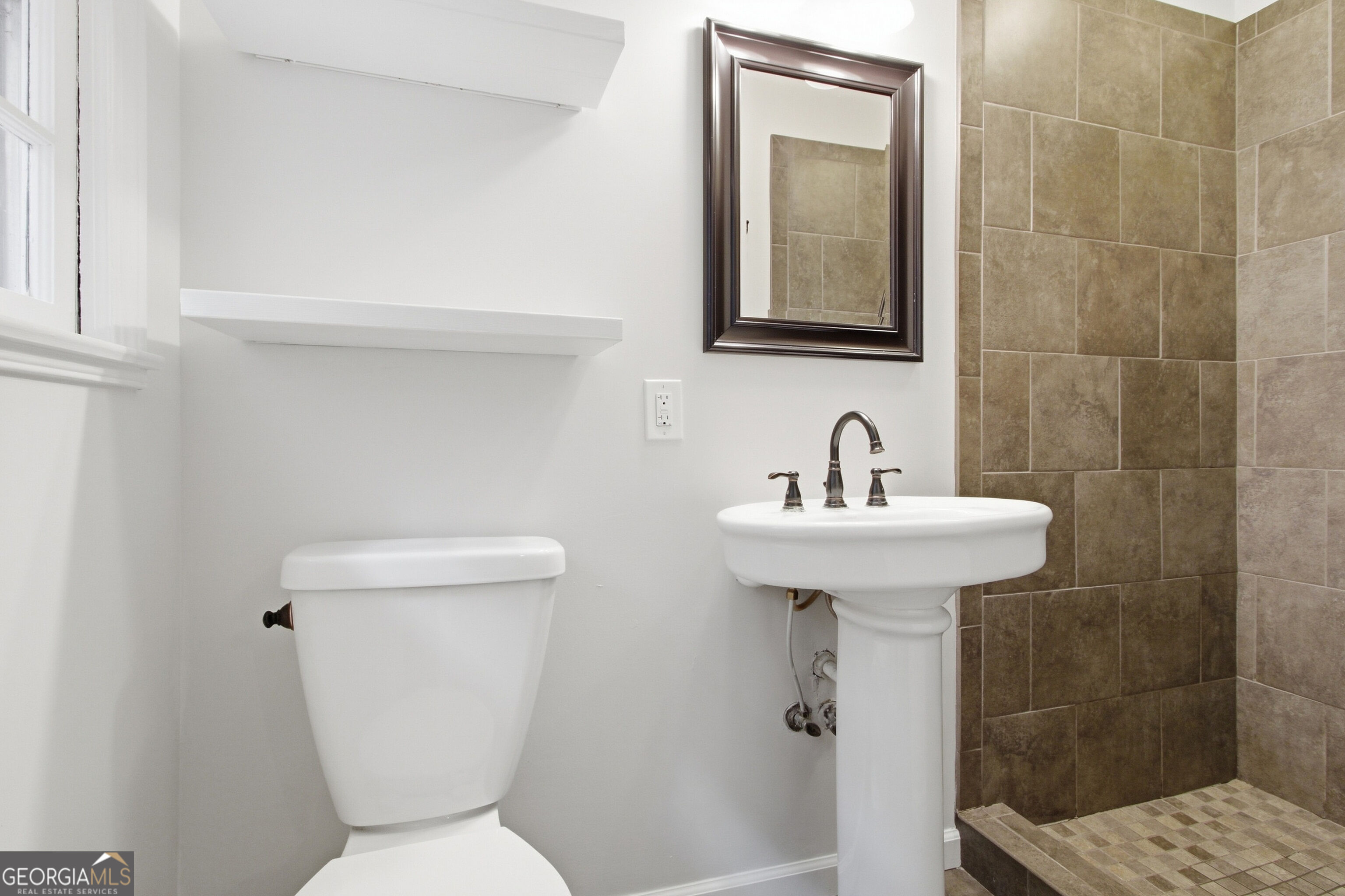217 Victory Drive Property Photo 9