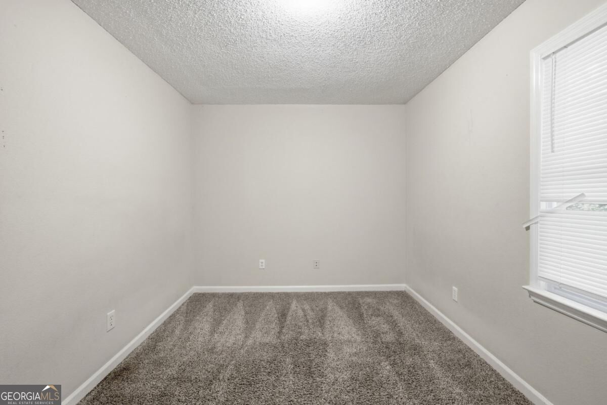 5300 Oglethorpe Court Property Photo 13