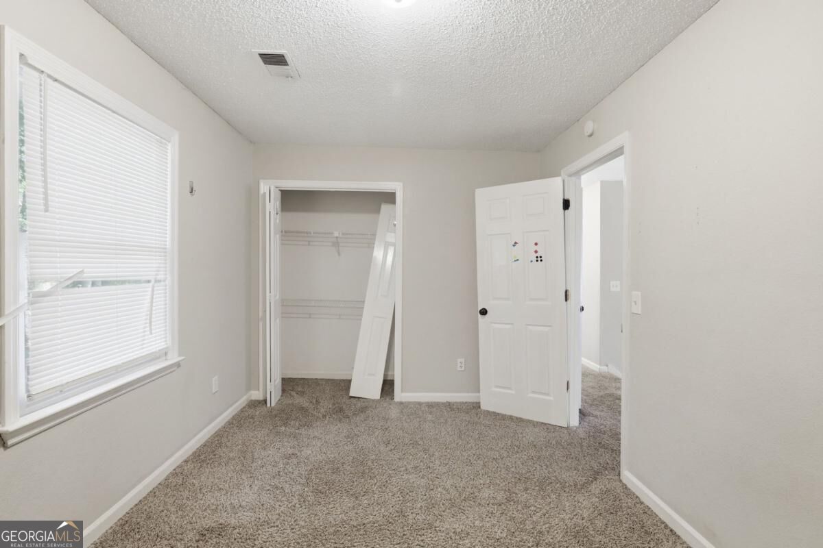 5300 Oglethorpe Court Property Photo 14