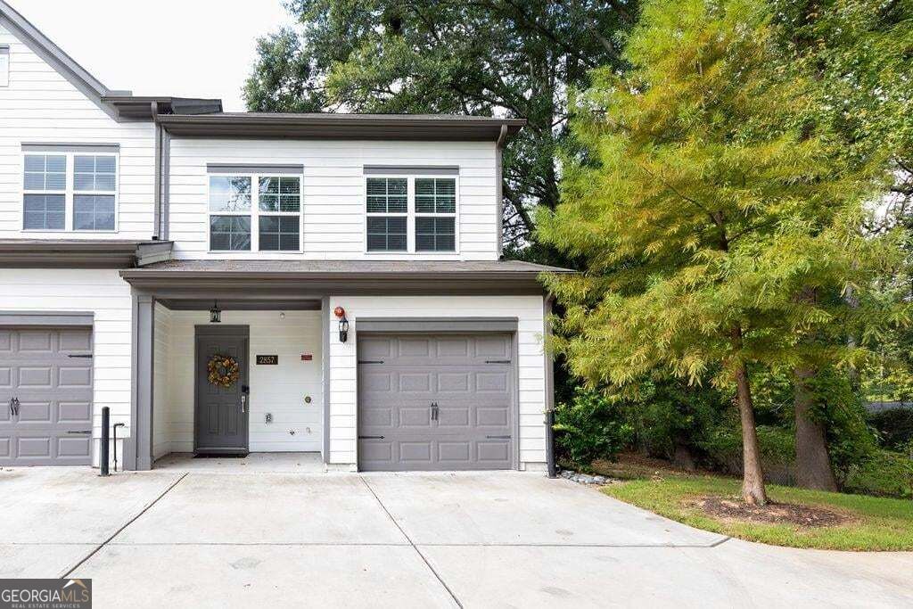2857 Regal Park Nw Property Photo 1