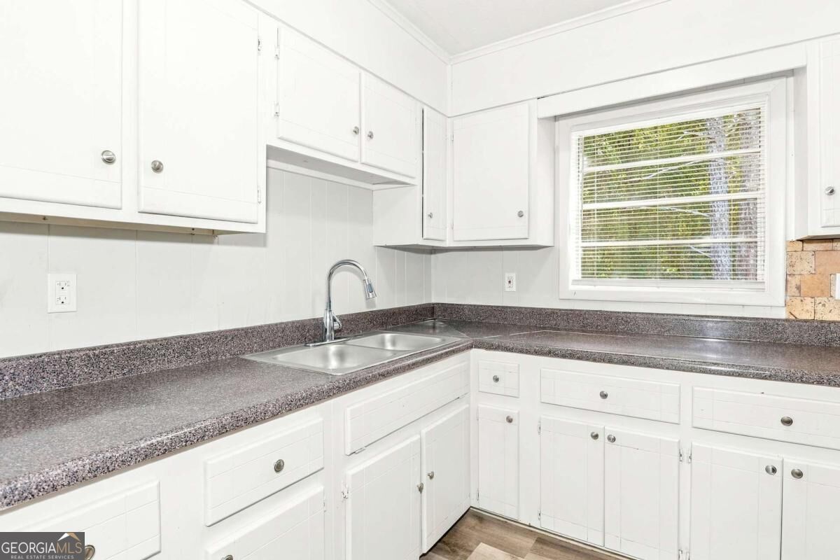 316 Eleanor Drive Property Photo 2