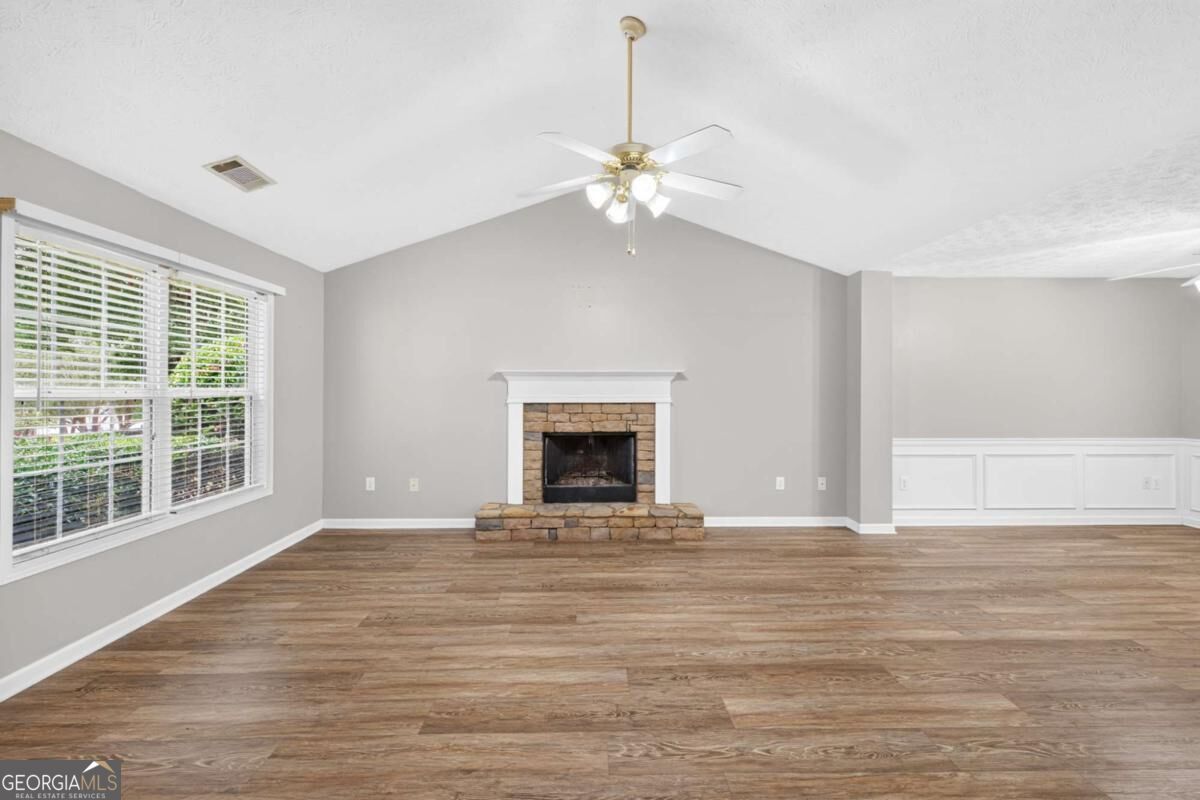 531 Carriage Drive Property Photo 2
