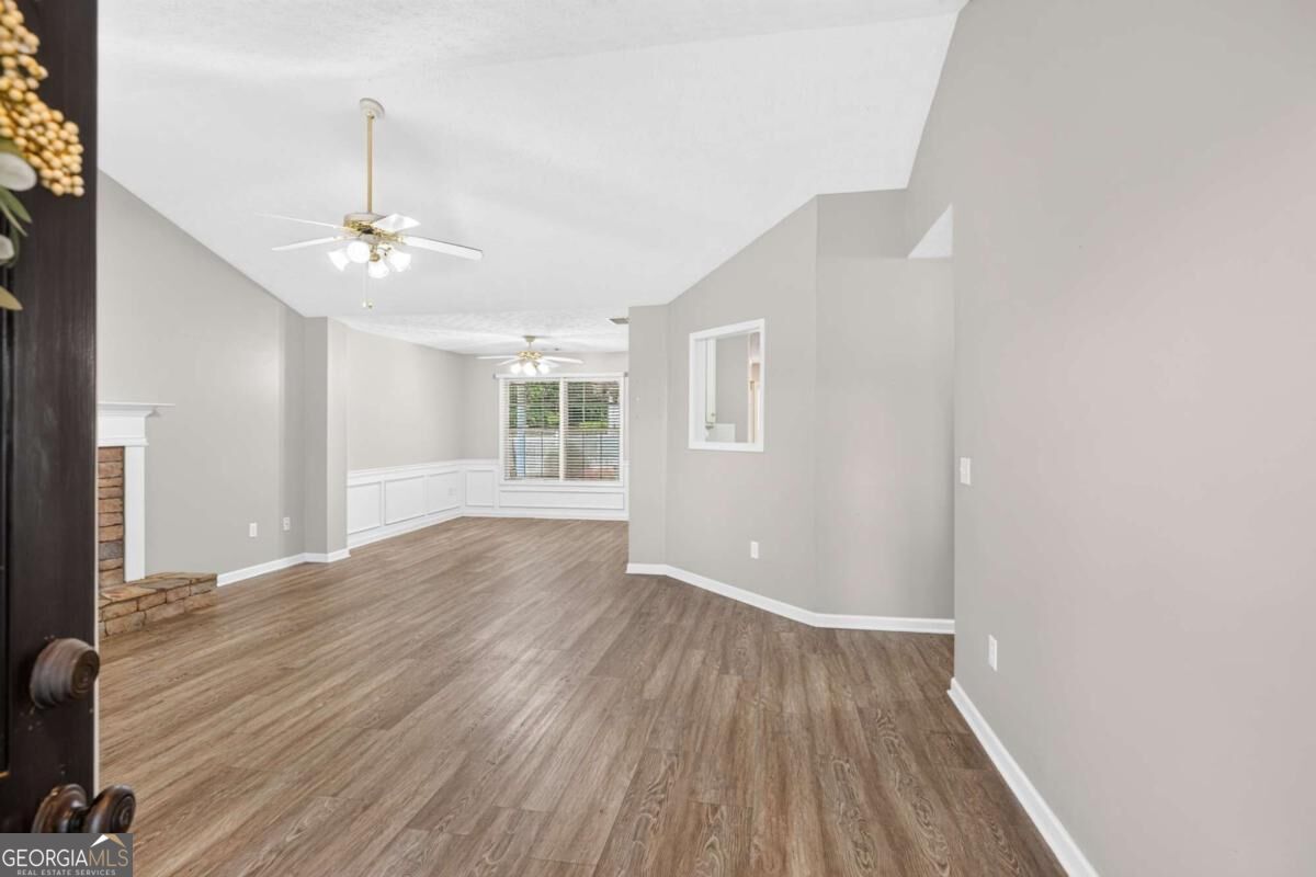 531 Carriage Drive Property Photo 8
