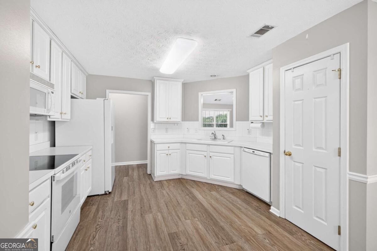 531 Carriage Drive Property Photo 16