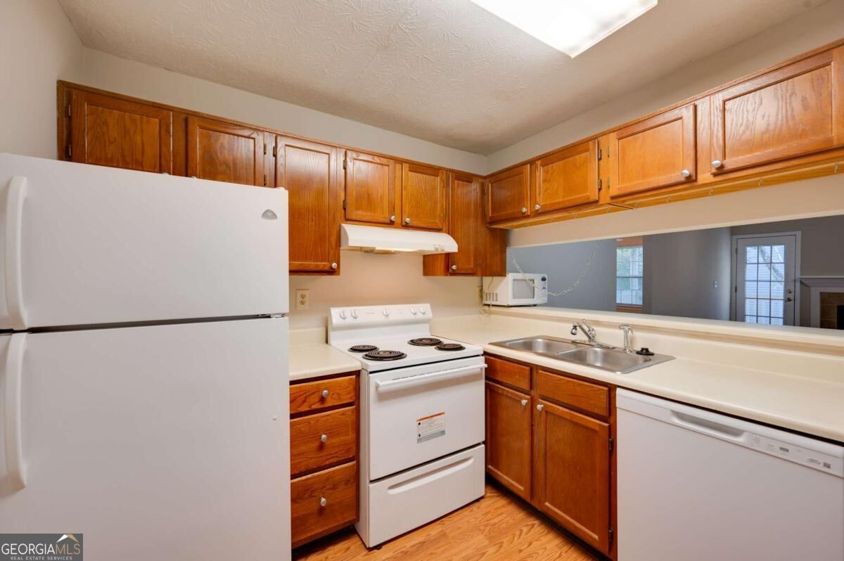 466 Teal Court Property Photo 6