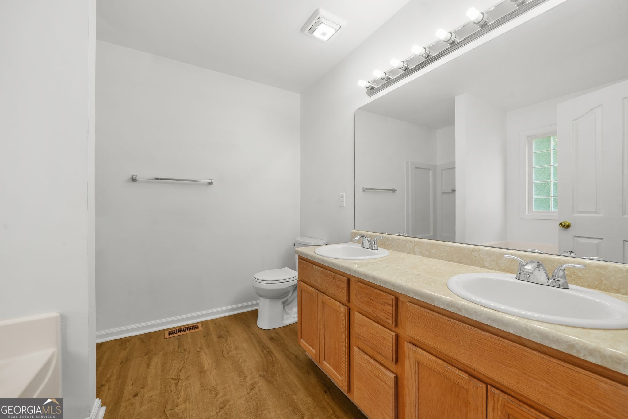 6588 Snowbird Lane Property Photo 9