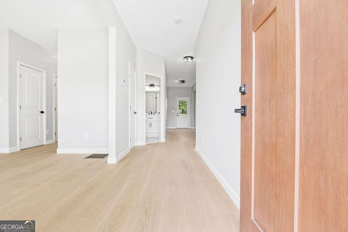 78 Crescent Commons Property Photo 6