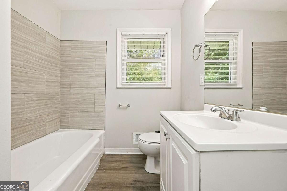 2690 Lake Harbin Road Property Photo 14