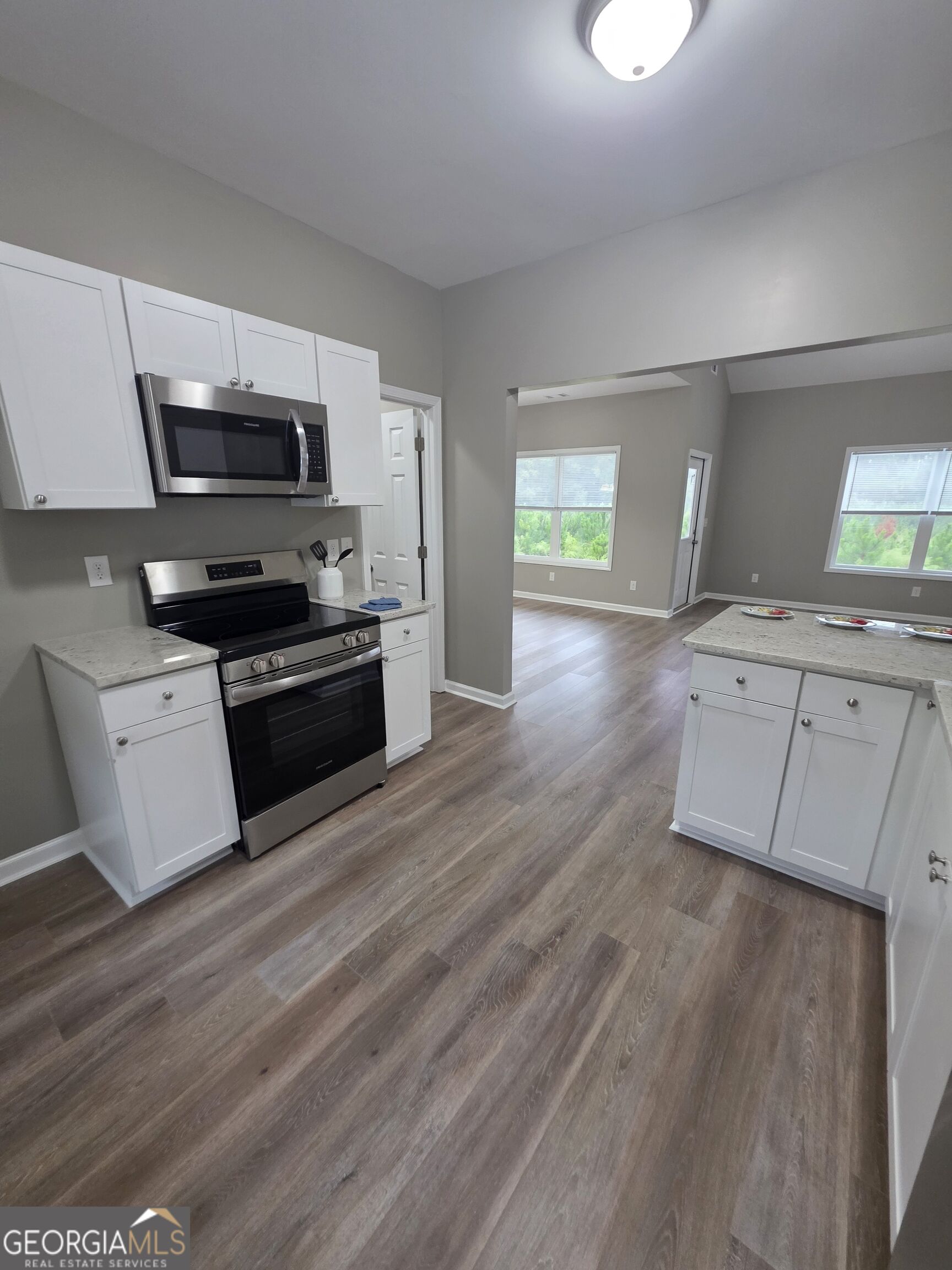 60 Charlotte Drive Property Photo 5