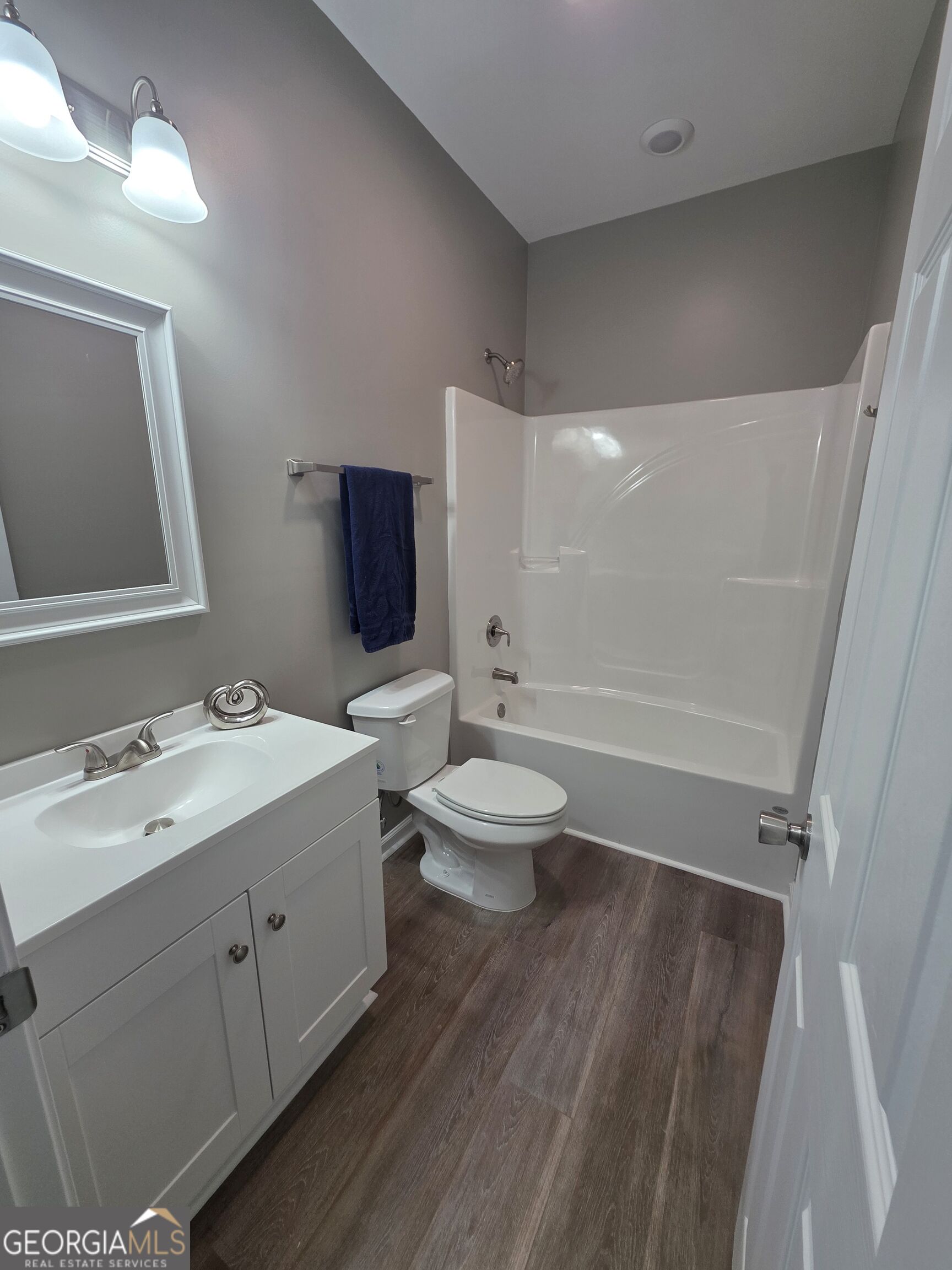 60 Charlotte Drive Property Photo 14