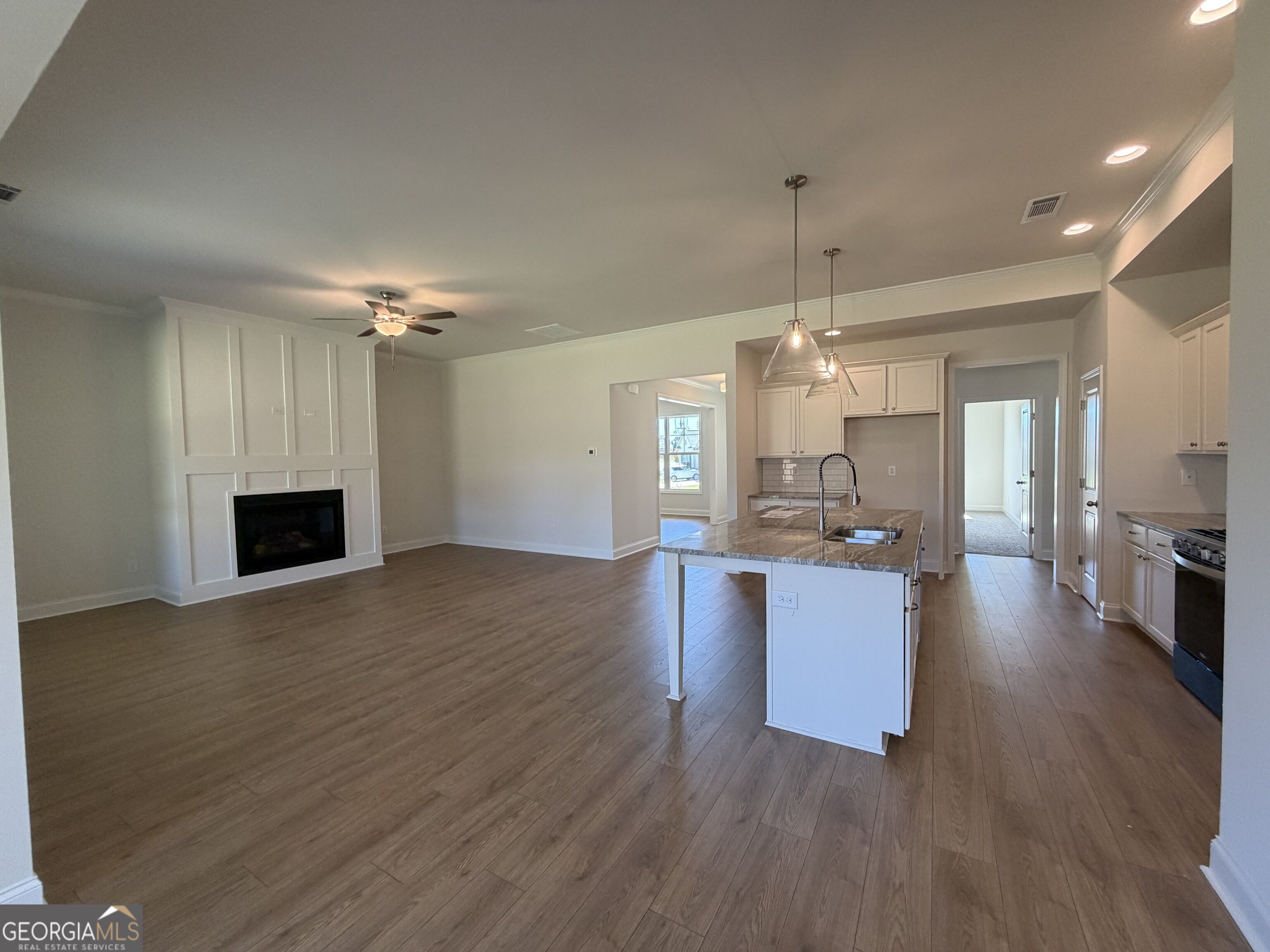 196 Oakdale Road # 36 Property Photo 18