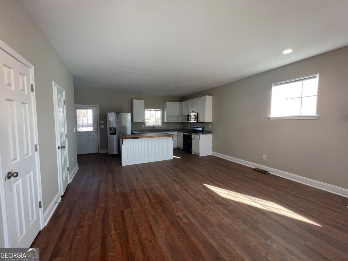 70 Liberty Court Property Photo 3