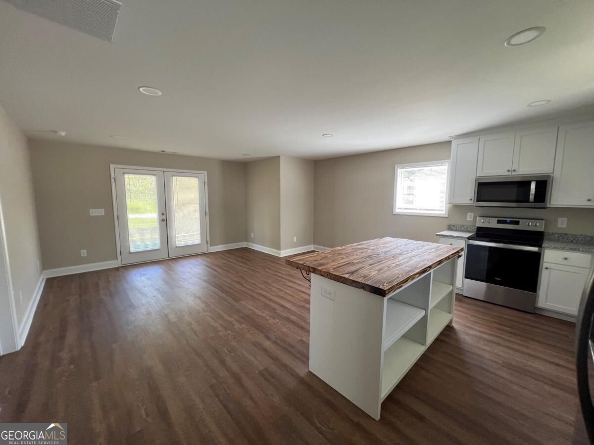 5964 Moon Drive Property Photo 2