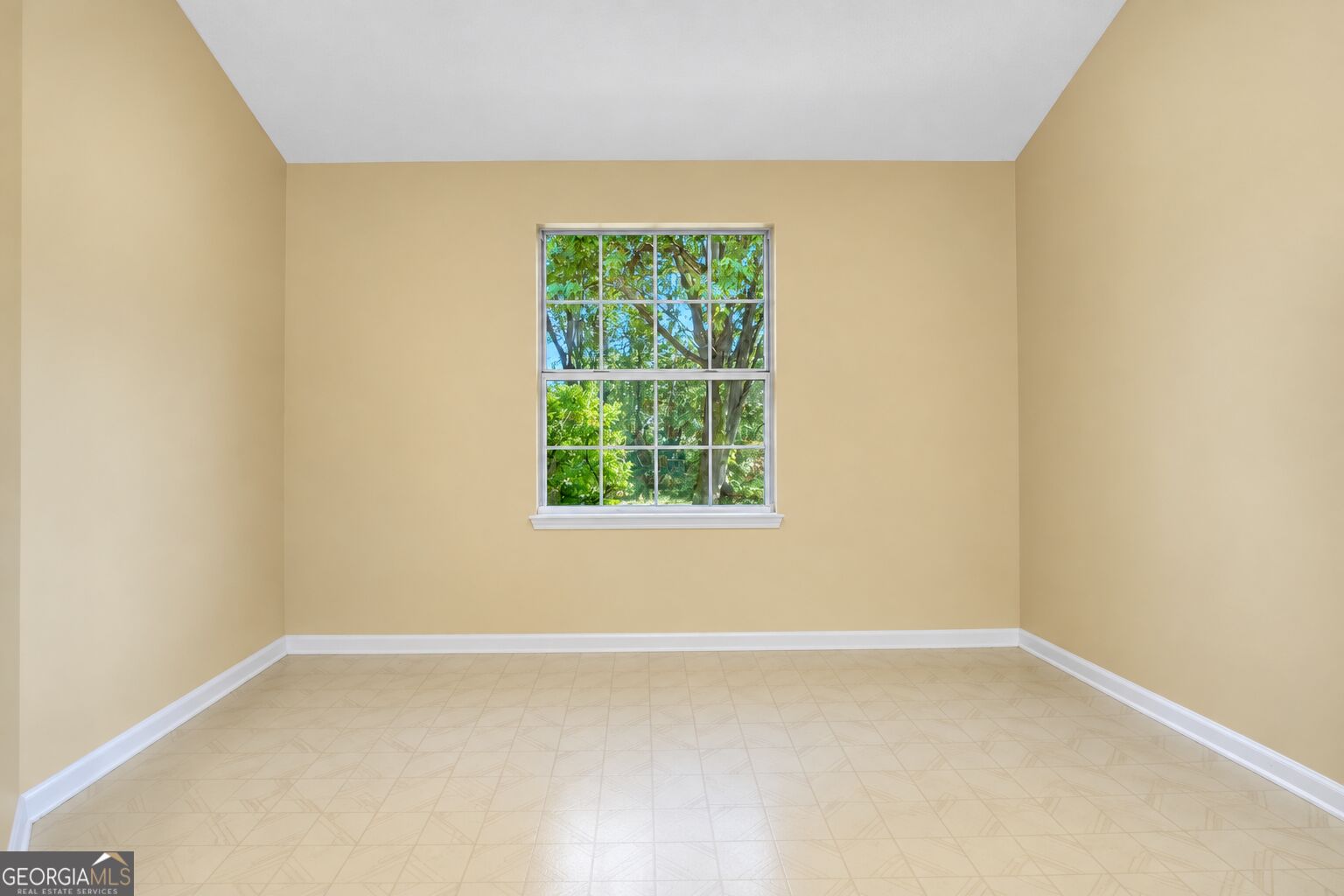 368 Tait Road Property Photo 15