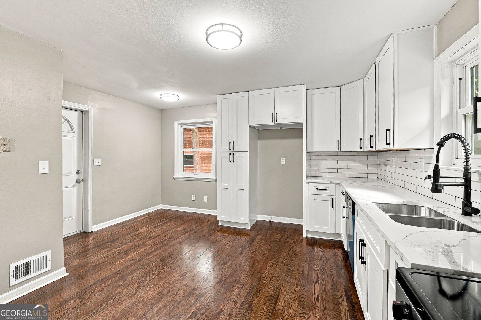 2988 Valley Ridge Drive Property Photo 16