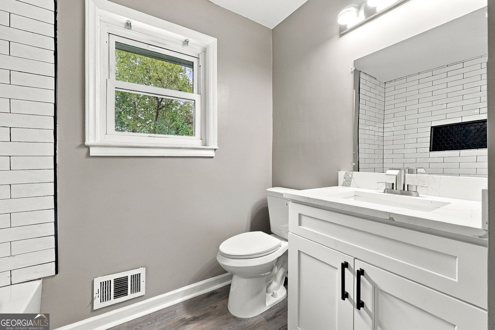 2988 Valley Ridge Drive Property Photo 22