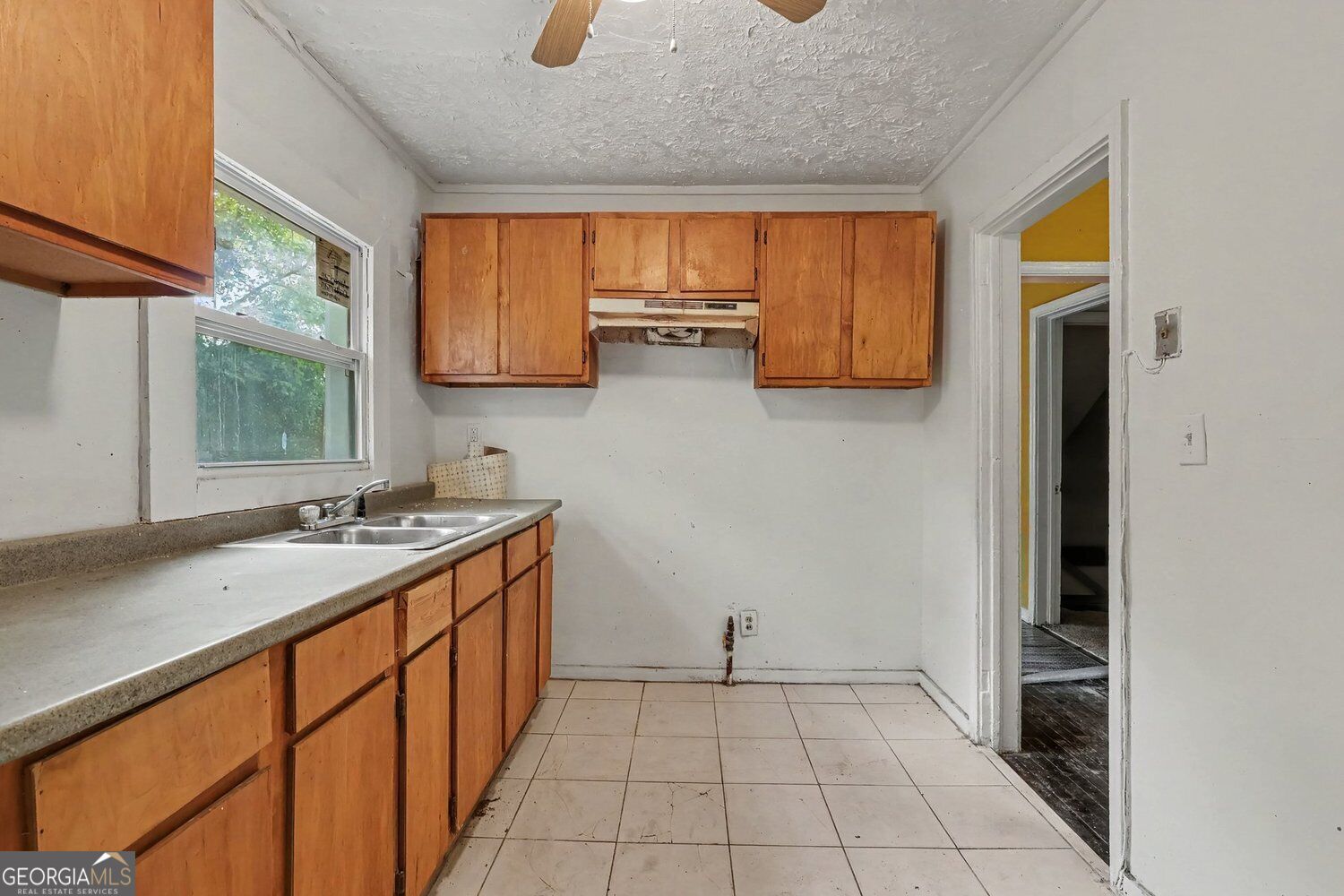 1239 Eastland Road Se Property Photo 7