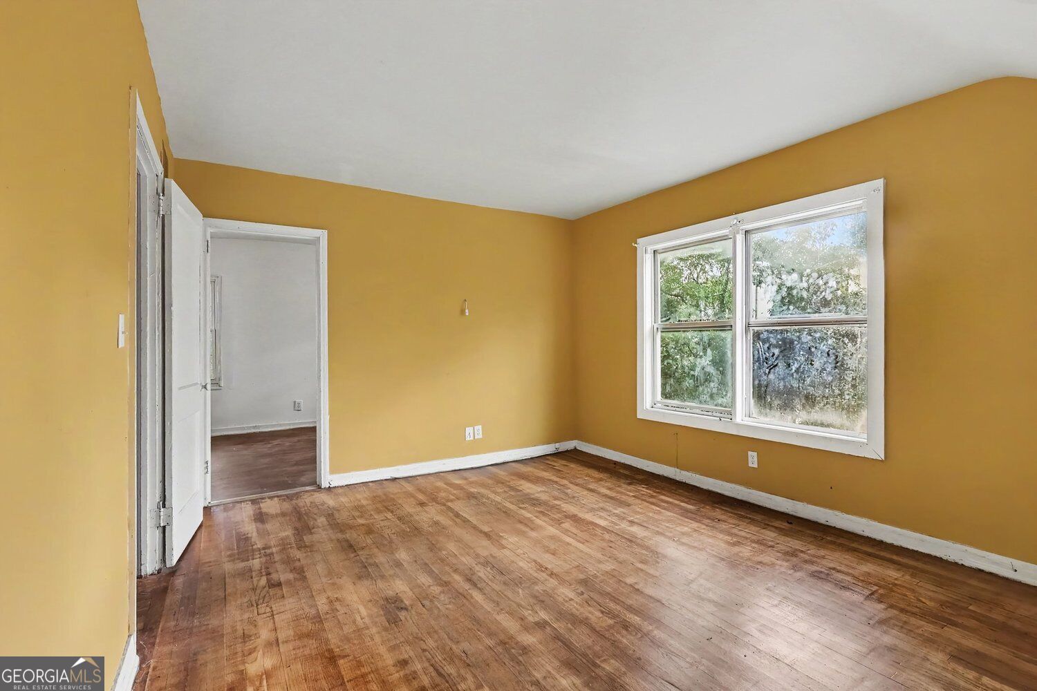 1239 Eastland Road Se Property Photo 11