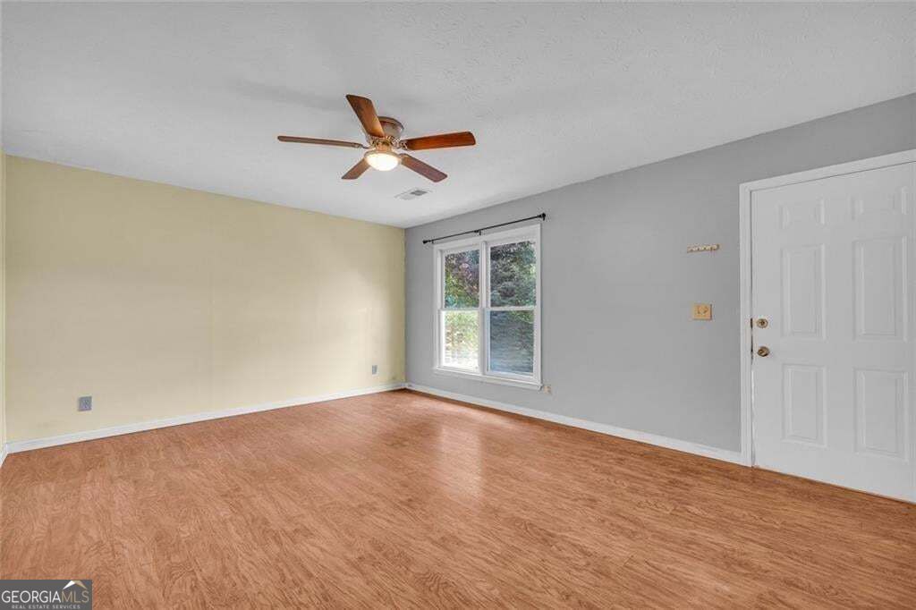 374 Meadow Trace Drive Property Photo 3