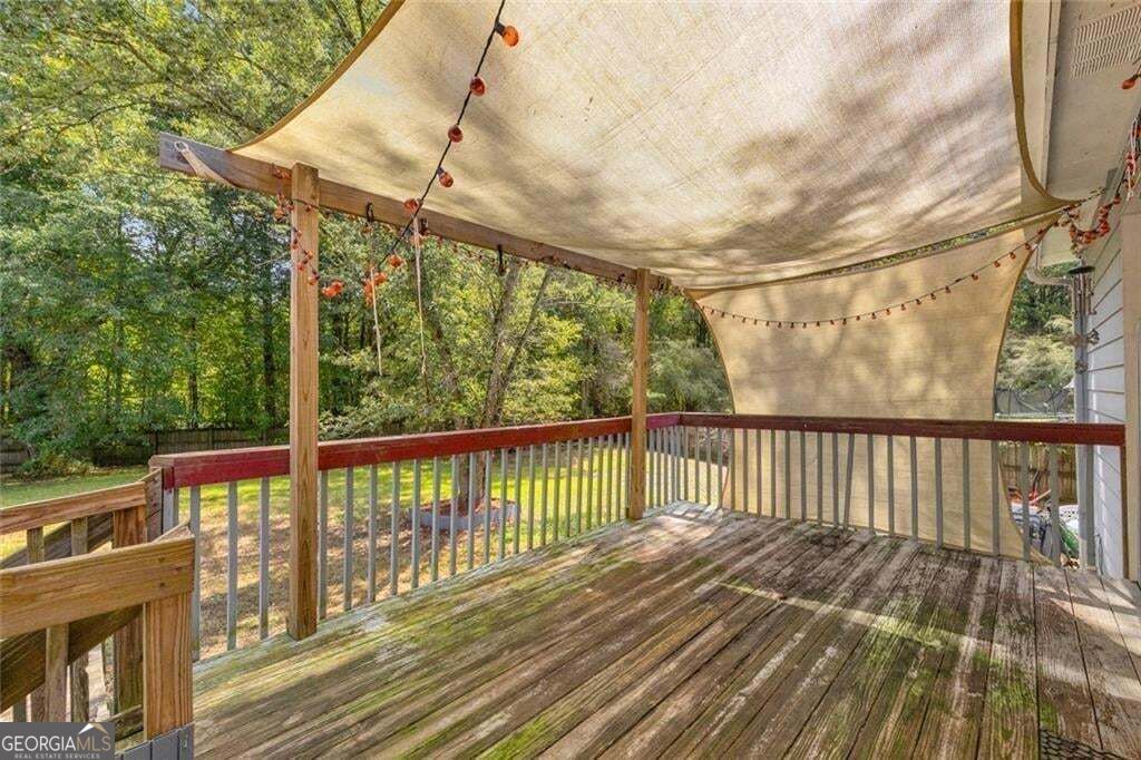 374 Meadow Trace Drive Property Photo 17