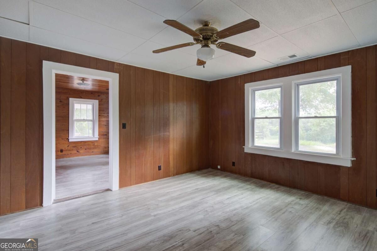 7985 Midway Road Property Photo 13