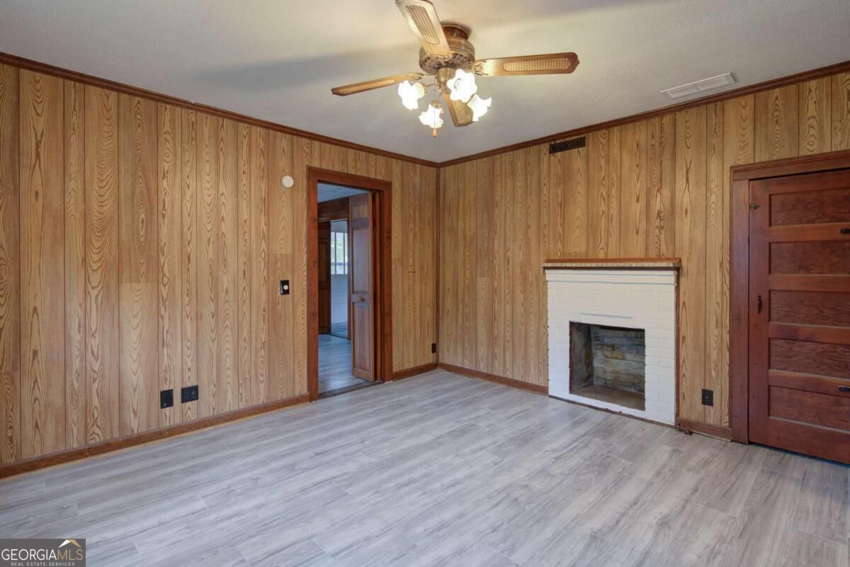 7985 Midway Road Property Photo 17