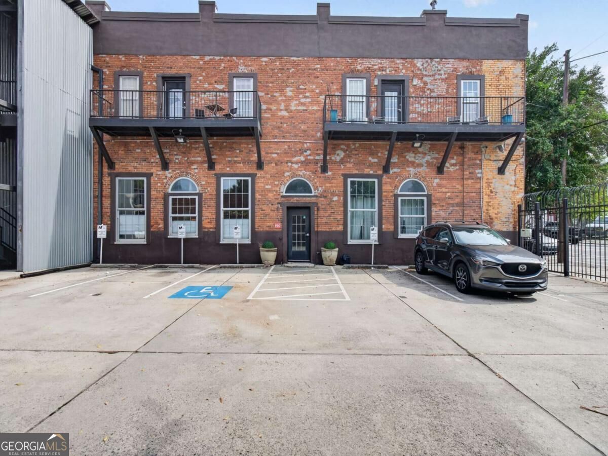 267 Peters Street SW # 102