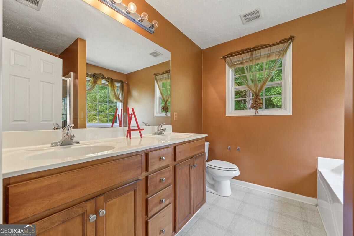 106 Jack Court Property Photo 33