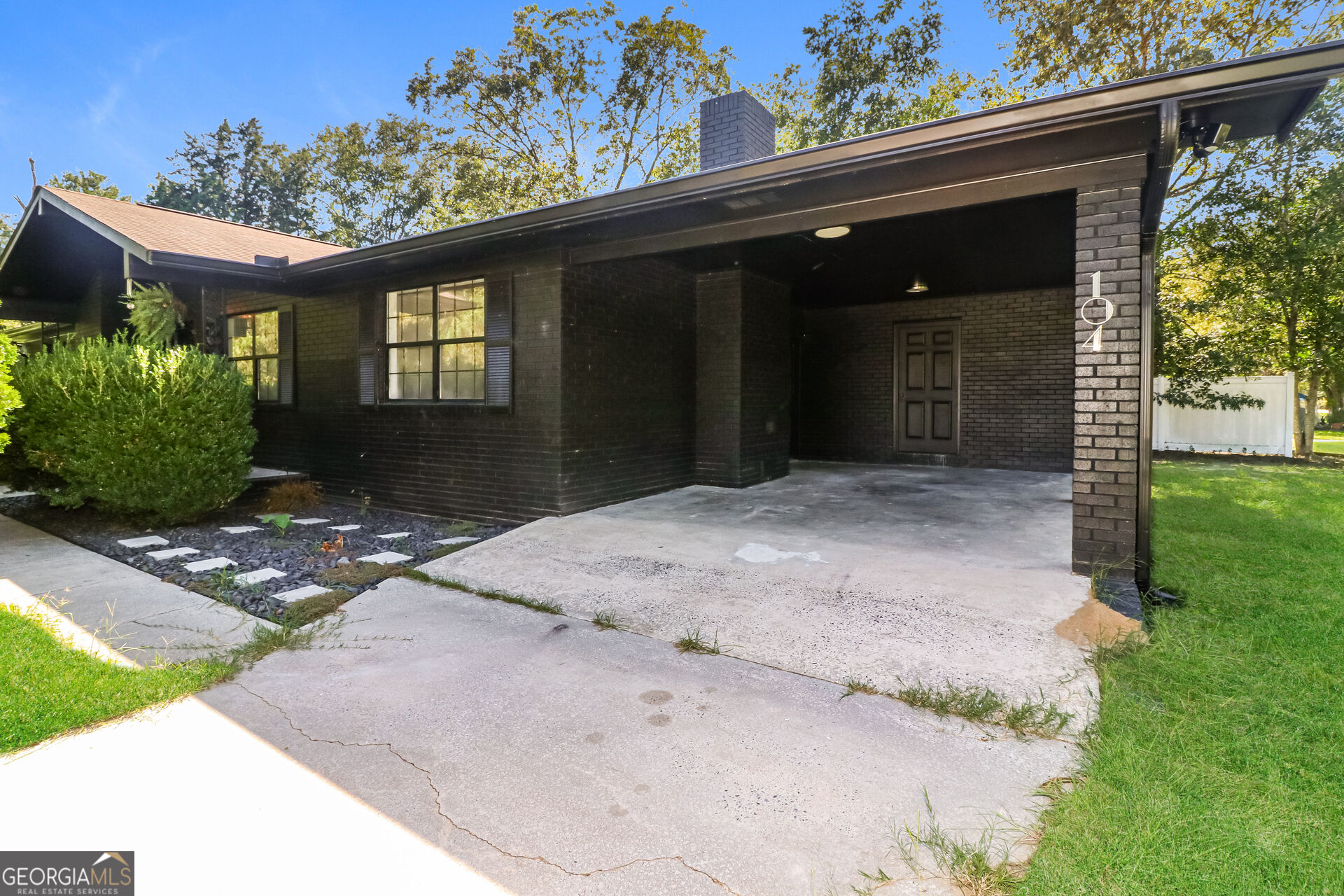 104 Adon Street Property Photo 1