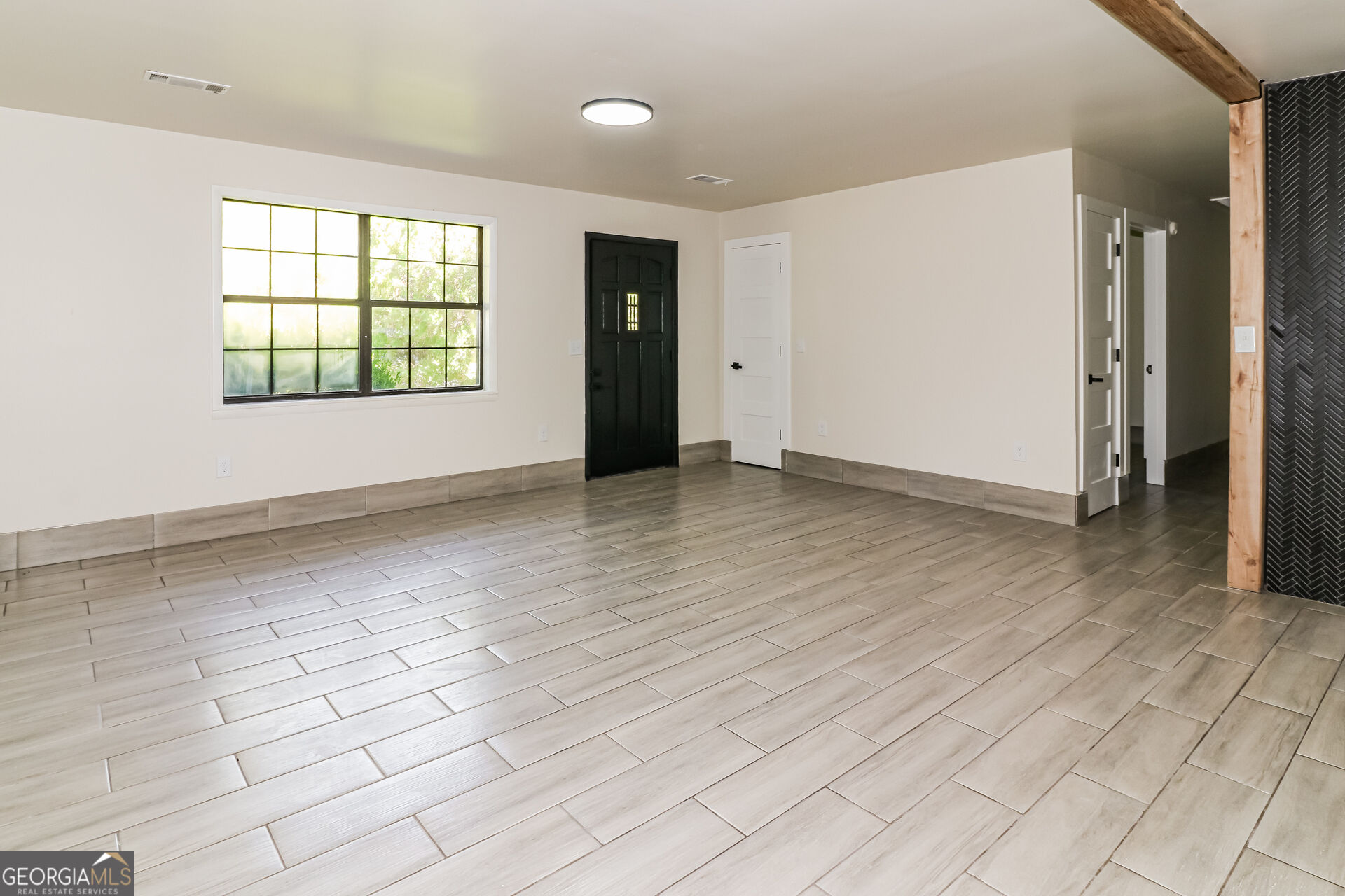 104 Adon Street Property Photo 8
