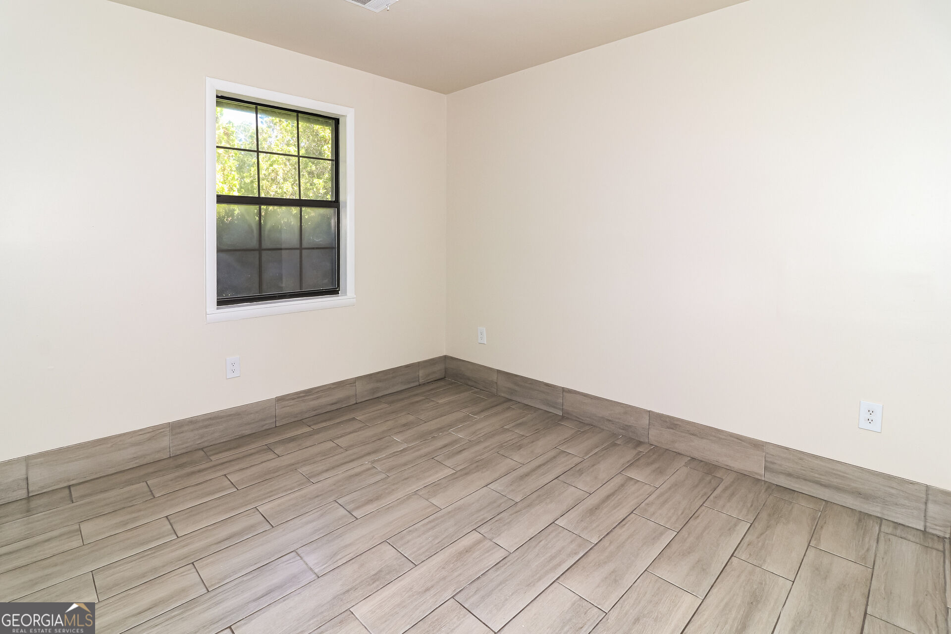 104 Adon Street Property Photo 15